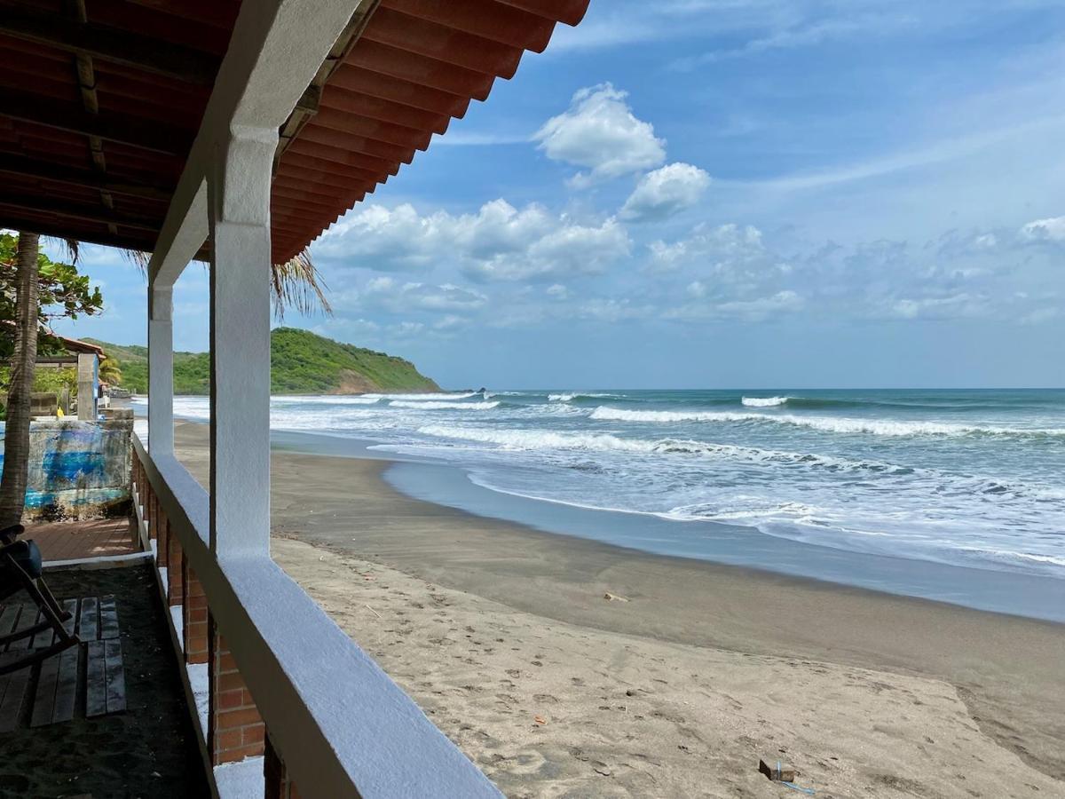 Solid Surf Camp Hostel Nicaragua Transito Екстер'єр фото