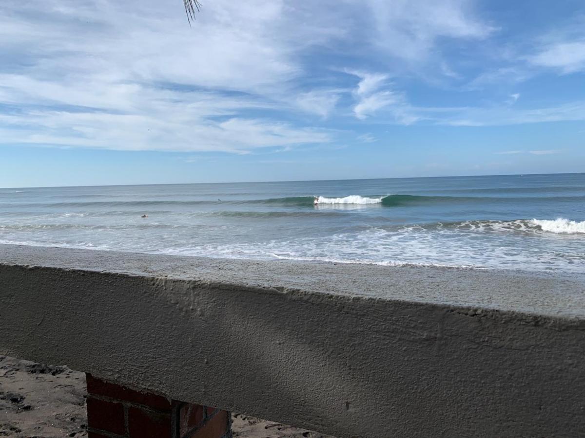 Solid Surf Camp Hostel Nicaragua Transito Екстер'єр фото