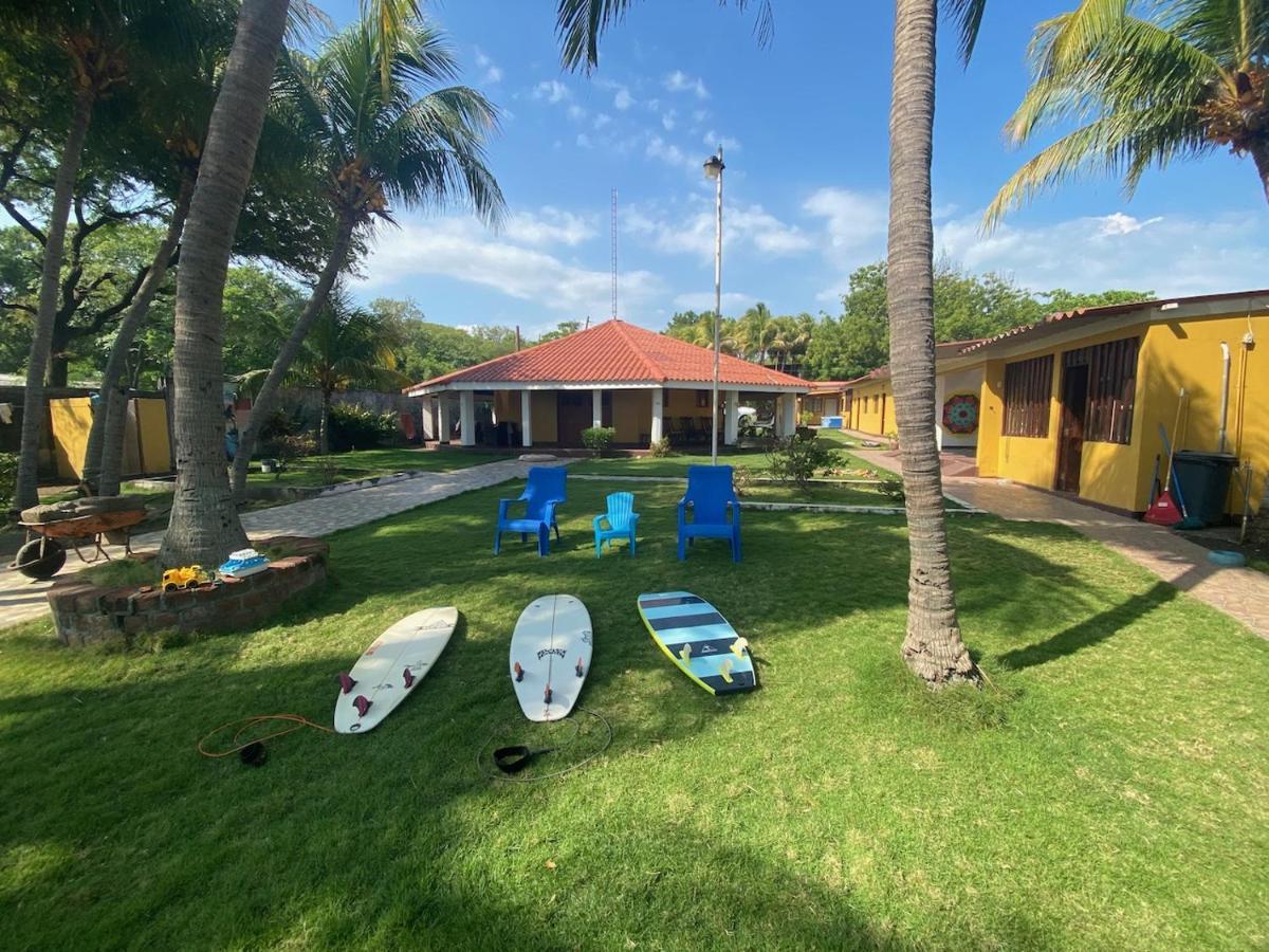 Solid Surf Camp Hostel Nicaragua Transito Екстер'єр фото