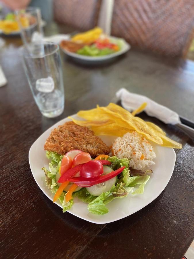 Solid Surf Camp Hostel Nicaragua Transito Екстер'єр фото