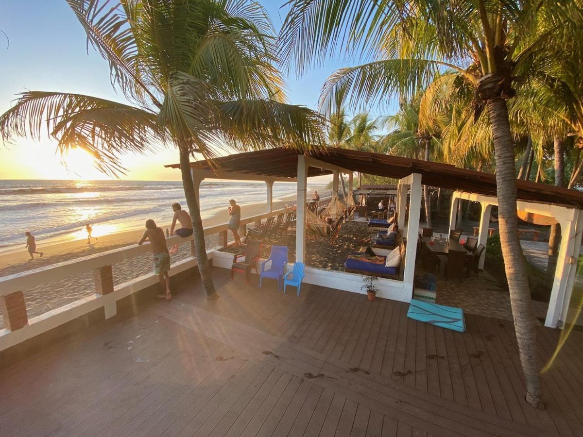 Solid Surf Camp Hostel Nicaragua Transito Екстер'єр фото