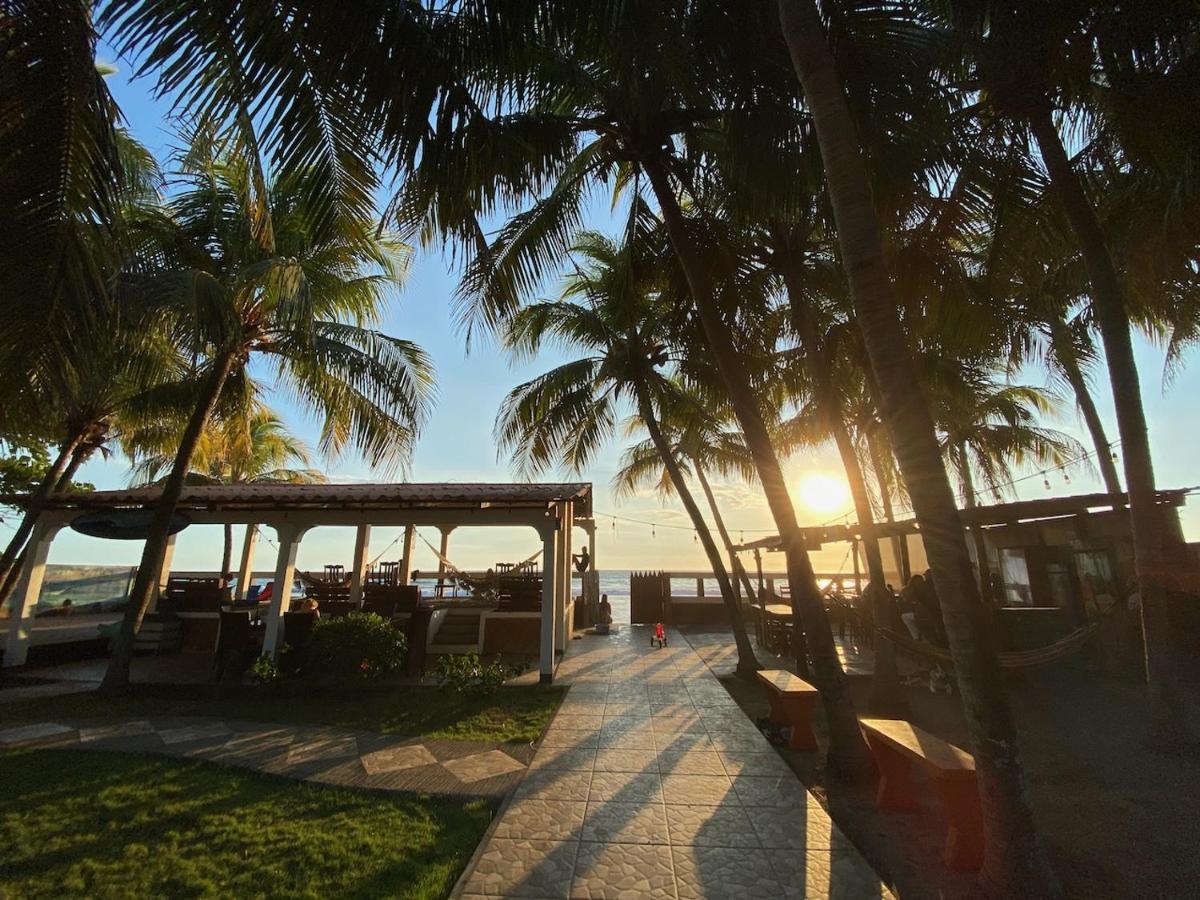 Solid Surf Camp Hostel Nicaragua Transito Екстер'єр фото