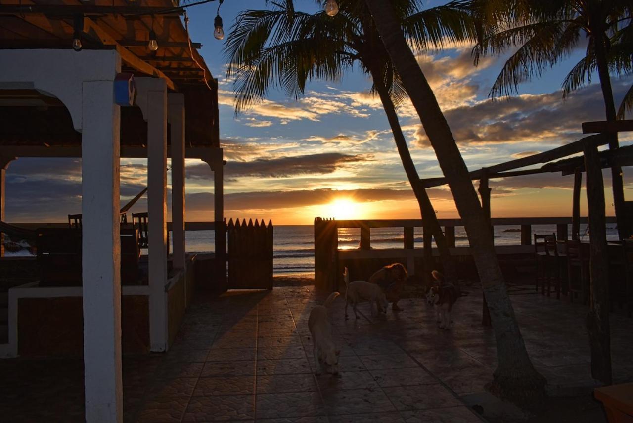 Solid Surf Camp Hostel Nicaragua Transito Екстер'єр фото
